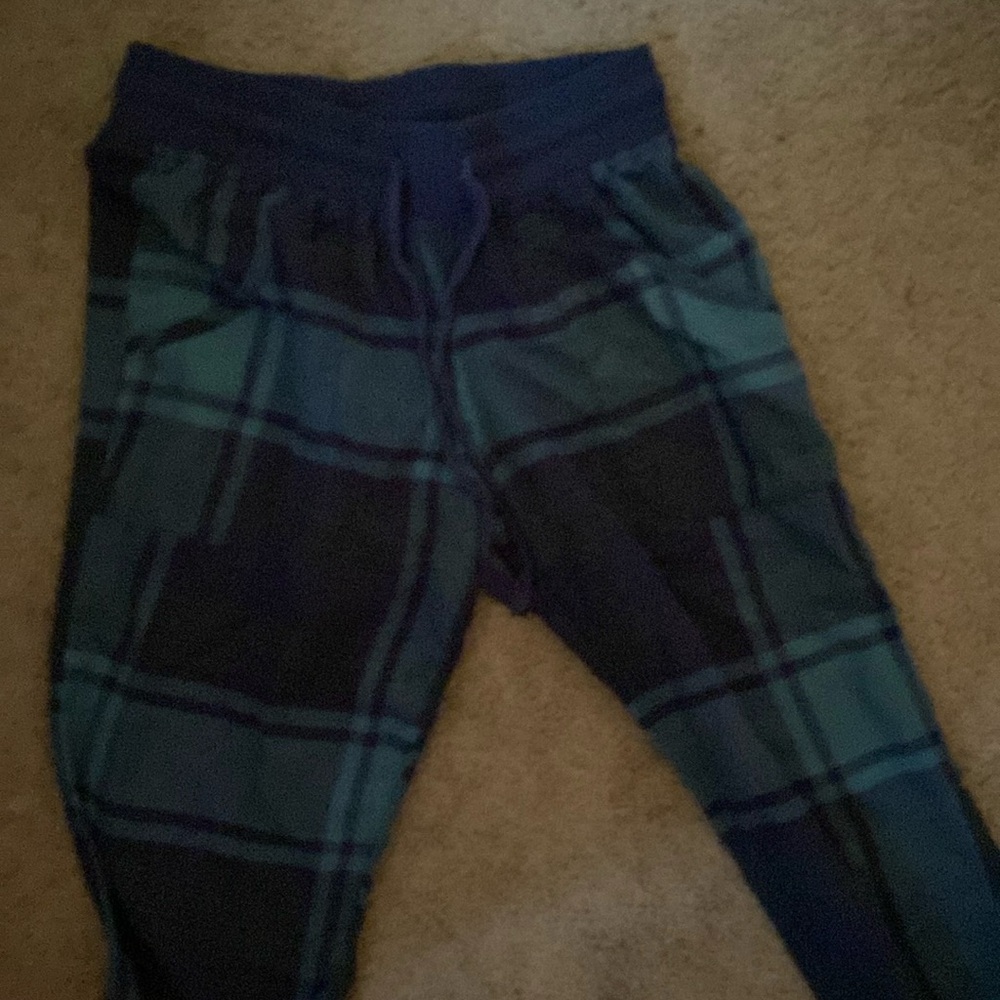 Women’s plaid pj pants